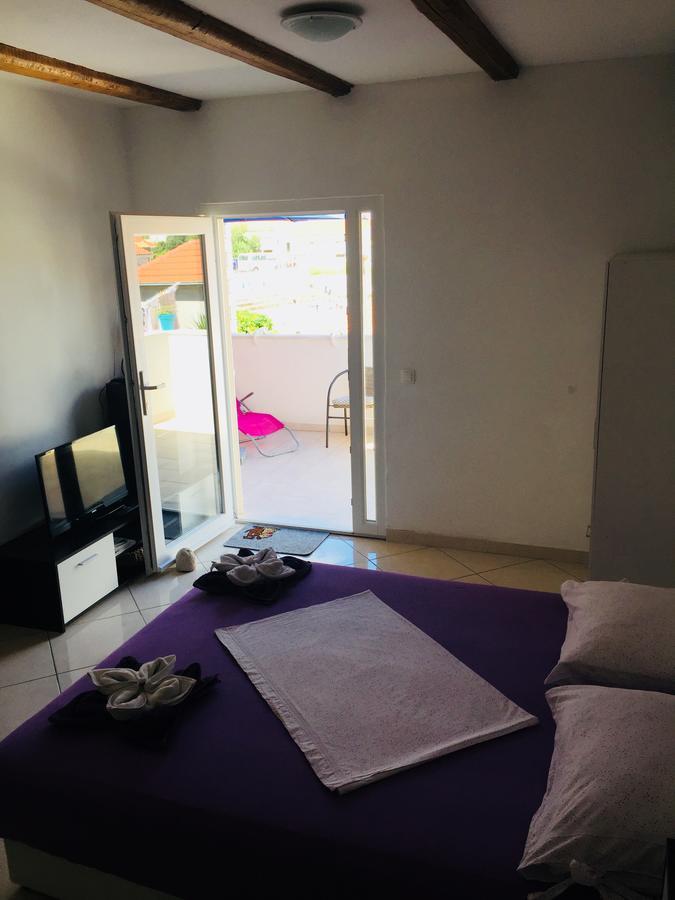 Apartments Paula กอร์จูลา ภายนอก รูปภาพ